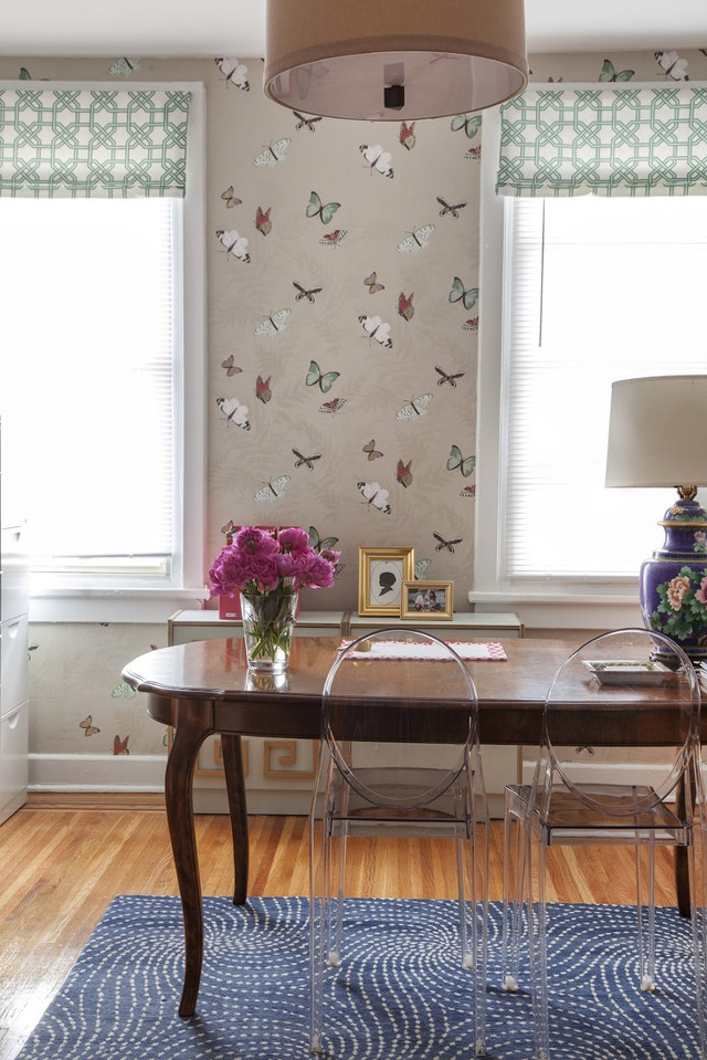 Dining room table vase flowers #2 free wallpaper for mobile - medium preview image