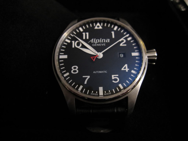 Watch black face white second free wallpaper for desktop - medium preview image