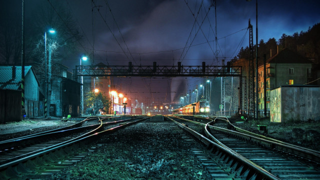 Train track night crossing street free wallpaper for desktop - medium preview image