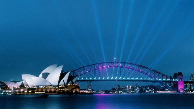 Large bridge water opera city free wallpaper for desktop - medium preview image