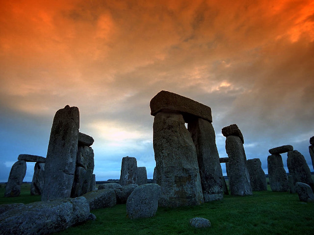 Stonehenges field cloudy sky sunset free wallpaper for desktop - medium preview image