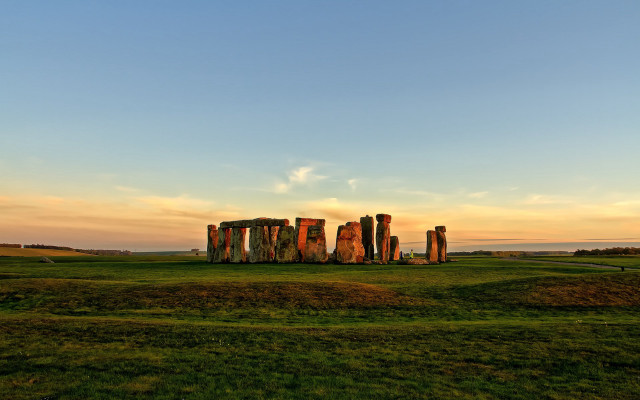 Stonehenge field sunset dawn sky free wallpaper for desktop - medium preview image