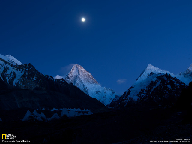 Full moon mountain range night free wallpaper for desktop - medium preview image
