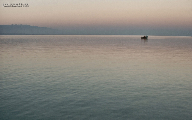 Boat out on water at free wallpaper for desktop - medium preview image