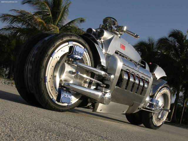 Silver motorcycle palm trees blue free wallpaper for desktop - medium preview image