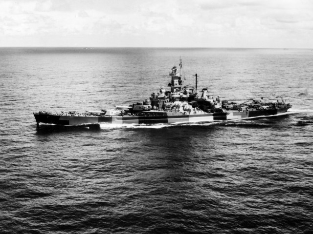 Large ship ocean people back #3 free wallpaper for desktop - medium preview image