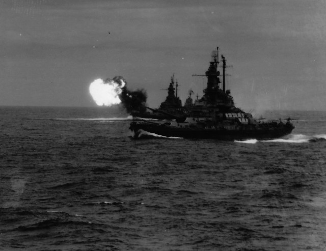 Battleship water light smokestacks smoke free wallpaper for desktop - medium preview image