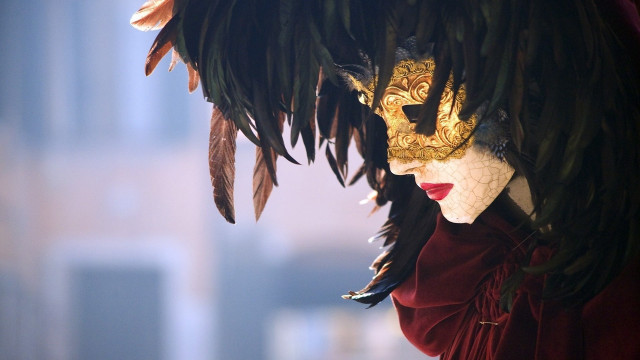 Woman mask feathers red dress free wallpaper for desktop - medium preview image