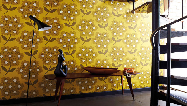 Yellow wall table lamp vase free wallpaper for desktop - medium preview image