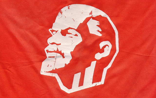 Red flag white head outline free wallpaper for desktop - medium preview image