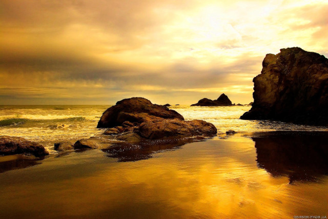 Rock formation beach sunset water #3 free wallpaper for desktop - medium preview image