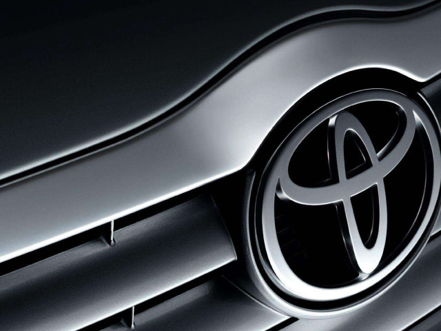 Toyota logo closeup car grilles free wallpaper for desktop - medium preview image