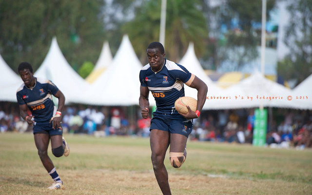 Soccer game men tents watching free wallpaper for desktop - medium preview image