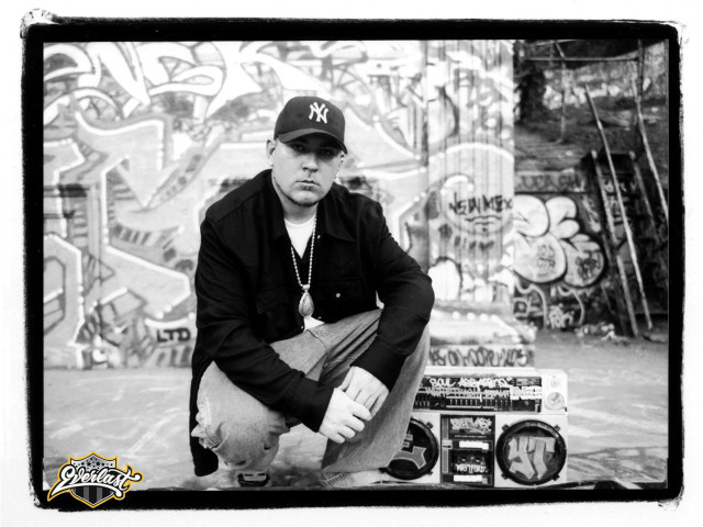 Man skateboard graffiti wall hat free wallpaper for desktop - medium preview image