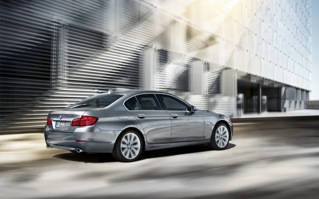 Silver car driving street tall #2 free wallpaper for desktop - medium preview image