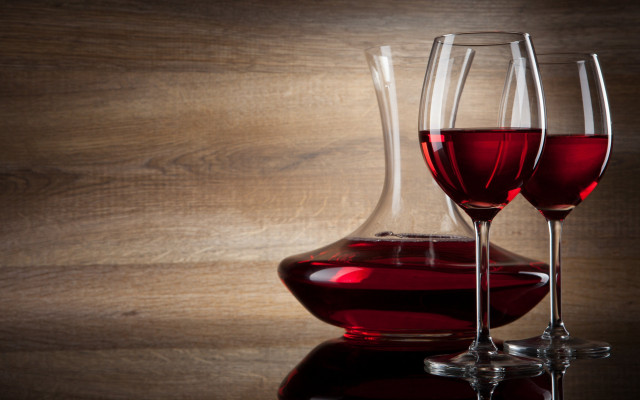 Wine glasses decanter table wood free wallpaper for desktop - medium preview image