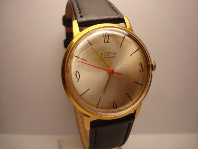 Watch black gold red dial free wallpaper for desktop - medium preview image