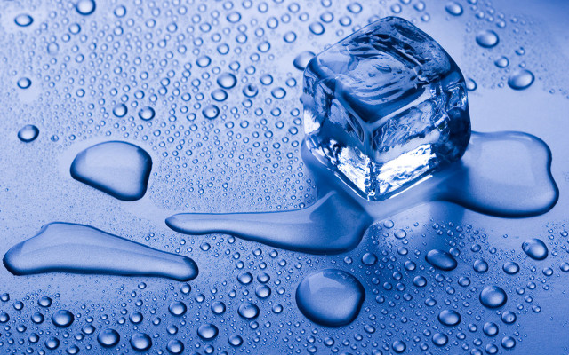 Ice cube water drops blue free wallpaper for desktop - medium preview image
