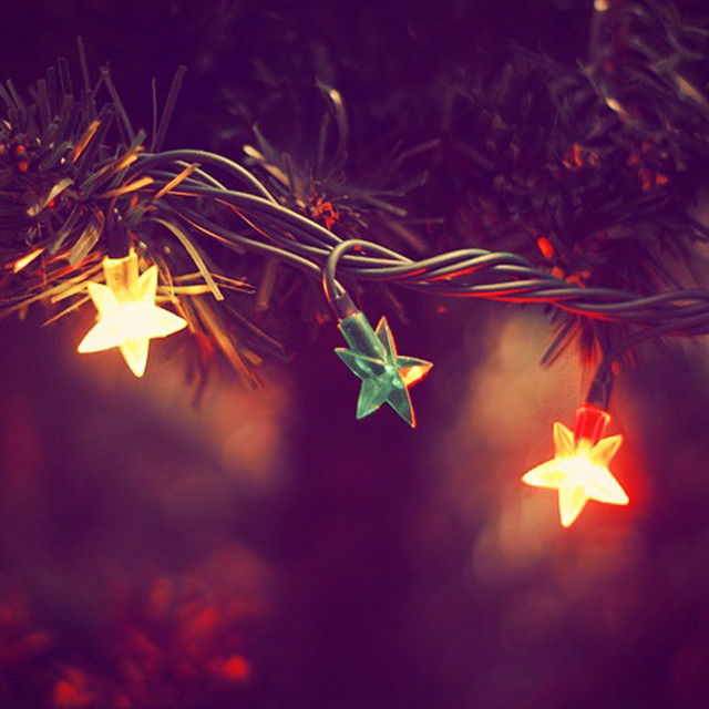 Christmas tree lights star decoration free wallpaper for tablet - medium preview image