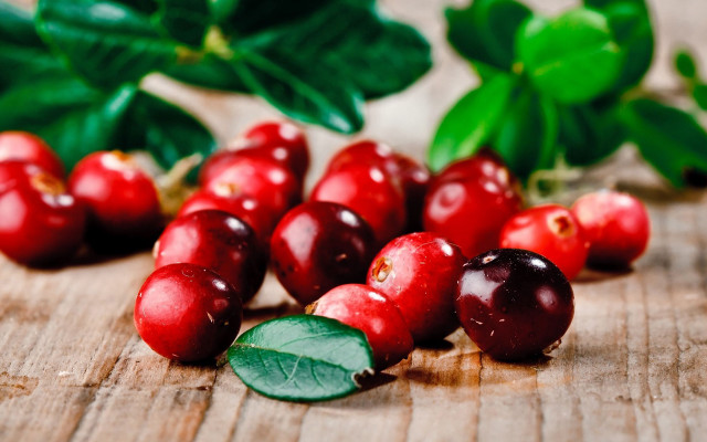 Cherry berries leaves wooden table free wallpaper for desktop - medium preview image