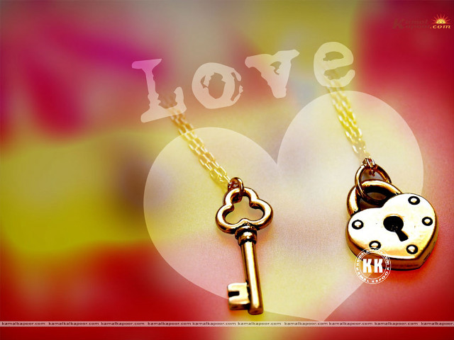 Keys heart necklace love lock free wallpaper for desktop - medium preview image