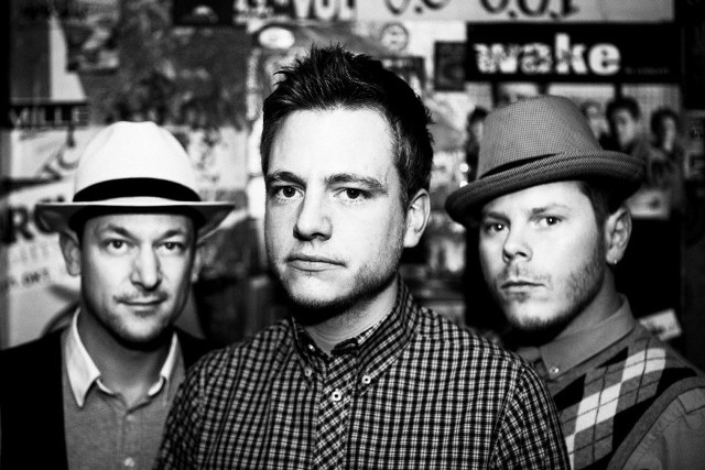 Three men storefront window wake free wallpaper for desktop - medium preview image