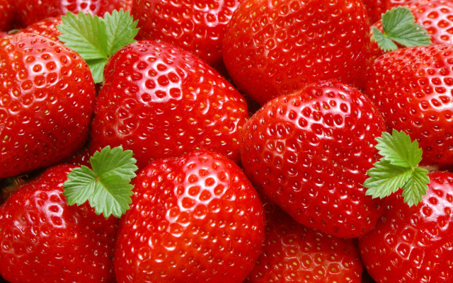 Strawberries green leaves closeup red free wallpaper for desktop - medium preview image