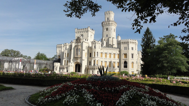 Large white castle clock tower free wallpaper for desktop - medium preview image