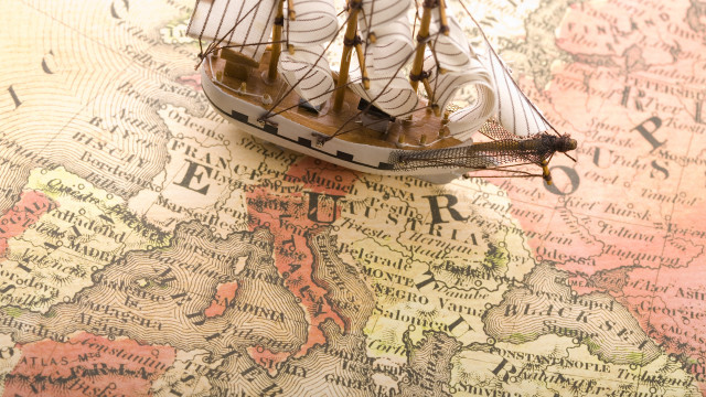 Toy ship map feather background free wallpaper for desktop - medium preview image