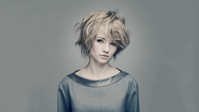 Messy haircut gray shirt gray free wallpaper for desktop - medium preview image
