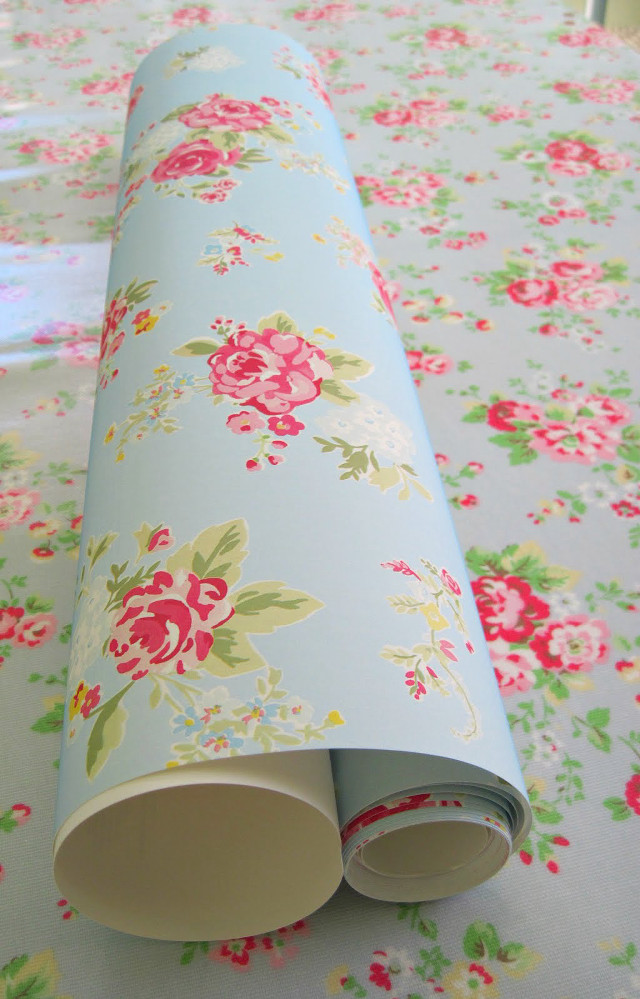 Paper roll flower pattern table free wallpaper for mobile - medium preview image