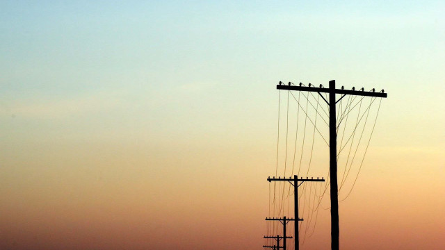 Telephone pole sunset sky foreground free wallpaper for desktop - medium preview image