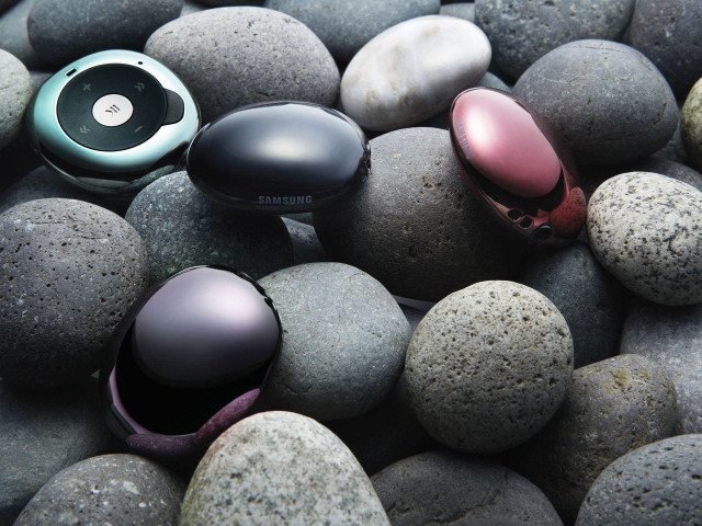 Earphones colored rocks gravel center free wallpaper for desktop - medium preview image