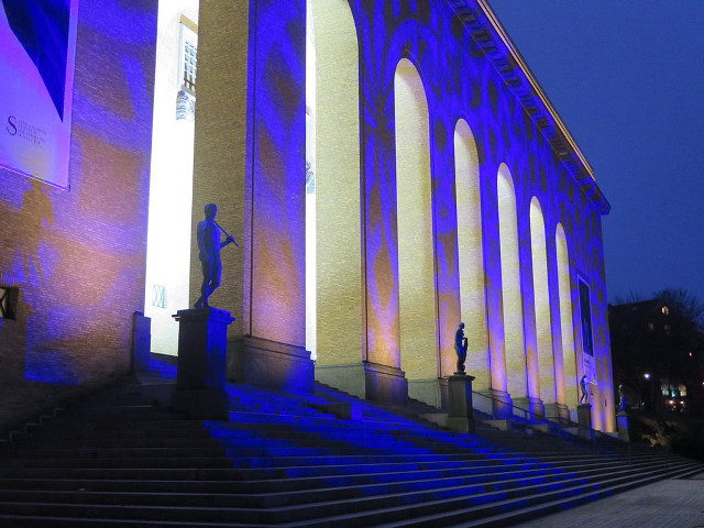Building columns statue night blue free wallpaper for desktop - medium preview image