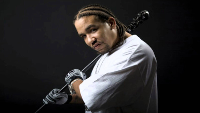 Man baseball bat glove shoulder free wallpaper for desktop - medium preview image