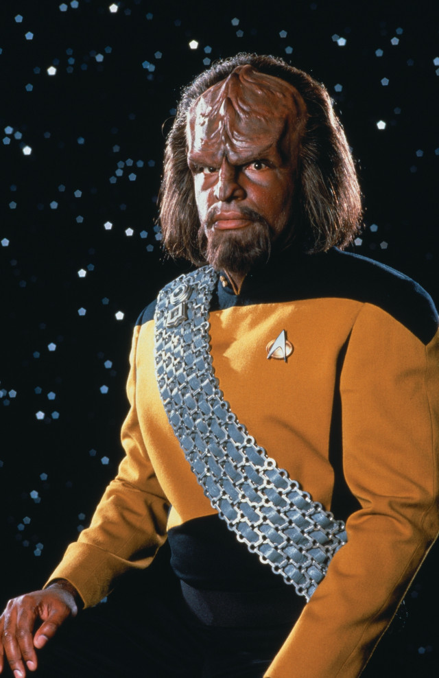 Man star trek uniform beard free wallpaper for mobile - medium preview image
