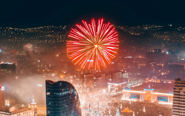 Fireworks city night ferriswheel aurora free wallpaper for desktop - medium preview image