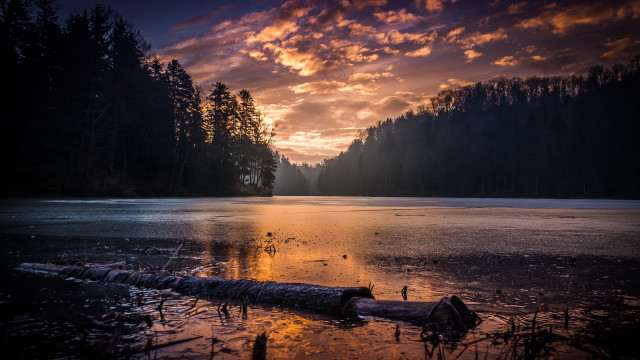 Large log lake cloudy sunset free wallpaper for desktop - medium preview image