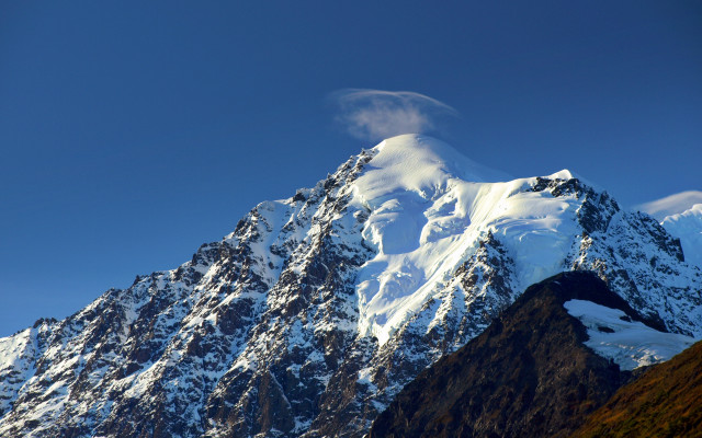 Domirinic fegallia mountain peak cloud free wallpaper for desktop - medium preview image