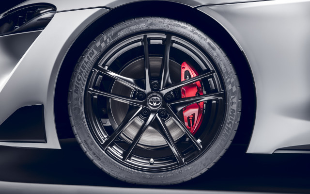 Car wheel cobra brakepads clock free wallpaper for desktop - medium preview image