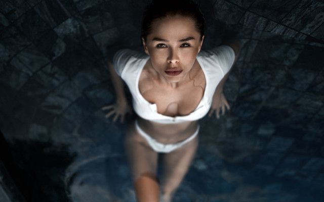 Araceli gilbert pool photo bikini free wallpaper for desktop - medium preview image