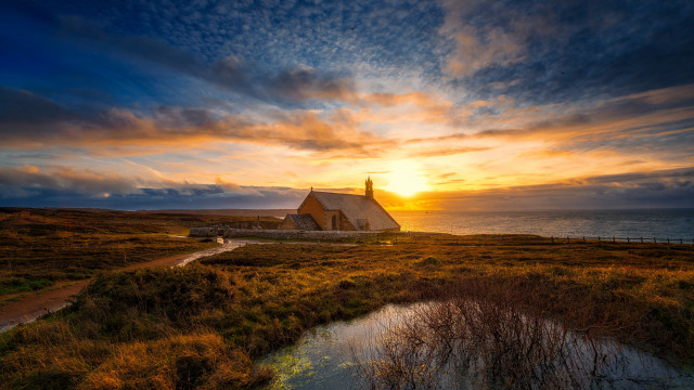 House hill sunset water matte free wallpaper for desktop - medium preview image