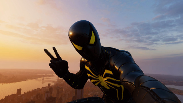 Person black yellow suit city free wallpaper for desktop - medium preview image