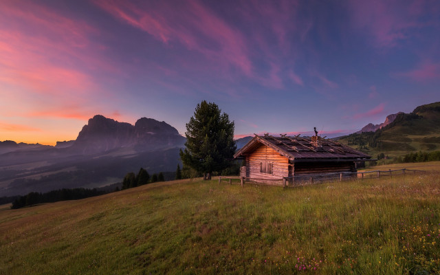 Small cabin mountains sunset pink free wallpaper for desktop - medium preview image
