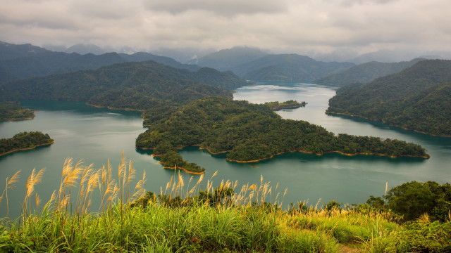 Lake mountains trees forest cloudy free wallpaper for desktop - medium preview image