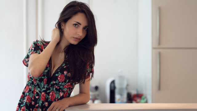 Woman kitchen knife wine flower free wallpaper for desktop - medium preview image