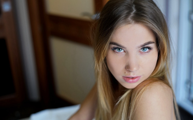 Woman long hair blue eyes free wallpaper for desktop - medium preview image