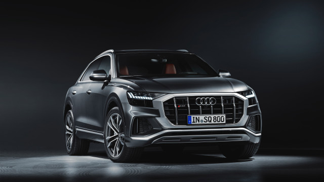 Audi suv silver spotlight 3d free wallpaper for desktop - medium preview image
