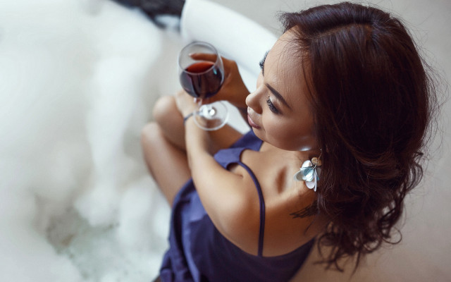 Woman wine glass smile luxury free wallpaper for desktop - medium preview image