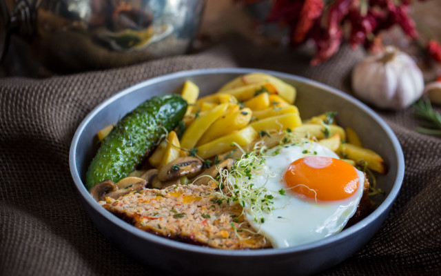 Bowl fried egg vegetables food free wallpaper for desktop - medium preview image